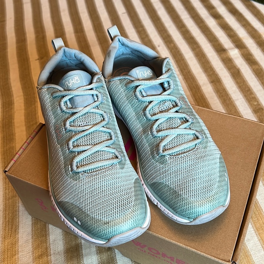 Ryka Rythma athletic walking shoes, size 9 Tidal Blue